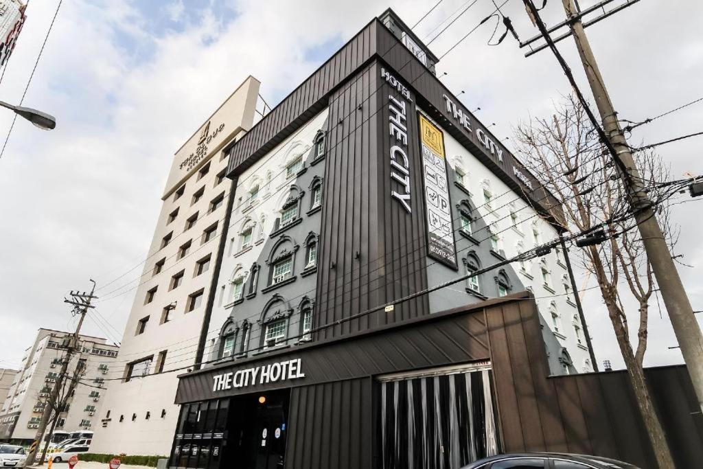 Gwangju Metropolitan City Hotel The City מראה חיצוני תמונה